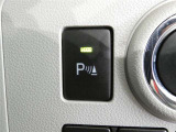 クリアランスソナー付き。ピッピッピとブザーでお知らせ!曲がり角や壁際に駐車する時に便利ですね♪