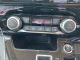フルオートエアコン 温度設定をすれば自宅のエアコンのように車内の温度をコントロール