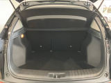 大きな開口部の荷室スペースはとても広々としています。 大きな荷物も楽々収納出来ちゃいますよ♪ 大は小を兼ねると言いますしスペースは大きい事に越した事はありませんね!