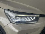 LEDヘッドライトです。デザイン性がよくとても明るいので、夜間の走行や悪天候でも安心です。しかも長寿命!