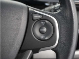 ◆アダプティブクルーズコントロール◆予め設定した車速内でクルマが自動的に加減速。前走車との適切な車間距離を維持しながら追従走行します。【LKAS】車線維持支援システムでステアリング操作を支援。