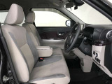 見通しのよいすっきりとした視界で、誰でも運転しやすいです。運転のしやすさは疲れにくさにも繋がりますよ♪
