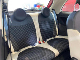 後部座席