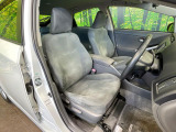 運転席シート廻りは使用感も少なく、良好な状態となっています。丁寧に使われていたことがよくわかりますね。