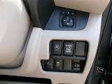 左側パワースライドドアスイッチです。運転席からも操作出来ます。