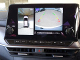 アラウンドビュー☆空から見下ろすような視点で、スムーズな駐車と安全確認をサポート!運転の心強い味方になってくれます♪
