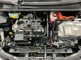 技術が詰まったエンジンルームもご覧の通りピカピカにクリーニング済みです。ハイブリッドなのでお財布にも環境にも優しいです。