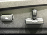 【パワーシート】スイッチ一つで簡単にシートの微調整が可能!電動だから力もいりません!快適なシートポジションにセットして、快適なドライブをお楽しみください。