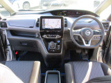 セレナ 1.2 e-POWER ハイウェイスターV 