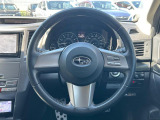 【純正革巻きステアリング】上質な革を使用することで、手にしっかり馴染みとても運転しやすいハンドルです♪