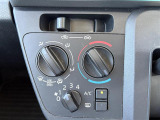【オートエアコン】車内温度を自動で感知し、調整してくれます!!