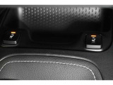 寒い日も快適♪シートヒーター装備!