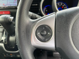 【ステリモ】ステアリングリモコンスイッチにてオーディオ操作可能となっております。運転にも集中できます。
