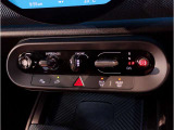 プッシュスタートの最大のメリットは「防犯対策」です。スマートキーと車のIDが合致しないとエンジンは始動させることができません。