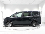 ボデーカラーはアティチュードブラックマイカ(218)です。ガソリン車、ナビ、パノラマ、フルセグ、CD ユニット、ETC、両側パワースライドドア、走行キロも少なくコレは買いだね☆