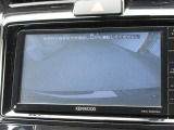 バックガイドモニターで、後方を確認しながら安心して駐車することができます。運転初心者も熟練者も必須の機能ですよ!