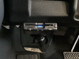 ハンドルの左下にETCがついています。高速道路の料金所の通過も楽々です。 カードの取り出しもしやすい場所についています。