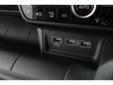 スマートフォンなどの音楽再生が可能なUSB接続ジャック装備車両です♪♪♪