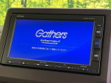 【メーカー純正ナビ】インテリアに溶け込むスタイリッシュな「専用設計」メーカーナビを装備♪視認性や操作性など基本性能にも優れ、より上質なカーライフをお楽しみいただけます。
