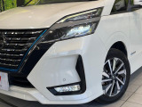 【LEDヘッドライト】悪天候や夜間走行時も良好な視界を確保し安心して運転できる高輝度LEDヘッドライトを装備!点灯速度が早く、消費電力も抑えられています。