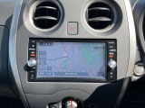 日産純正メモリーナビ(MC315D-W)を装備しています。