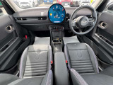 こちらのお車はMINI NEXT鶴ヶ島に展示中です。☆お問合せをお待ちしてます!