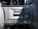 【日産プロパイロット】 高速道路の単調な渋滞走行と長時間の巡航走行で、アクセル、ブレーキ、ハンドルの操作をクルマがアシスト。快適な高速ドライブが楽しめます。