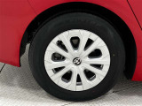 タイヤサイズは195/65R15!納車前の点検時にタイヤ交換させていただきます!純正アルミホイール+キャップ!