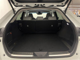 【トランク】積み込みやすくて、たっぷり積める荷室です。シートアレンジできるものは、乗車人数と荷物の量や大きさによってシートを動かすことができるので、より快適なドライブが可能です!