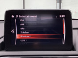 Bluetoothに接続することで、スマートフォンに入っている音楽アプリを車内で楽しめたり、通話が出来ます♪