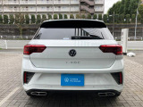 高強度ボディ&times;衝撃吸収構造で、万が一にも備えた安心設計。Volkswagenならではの安全性能です。