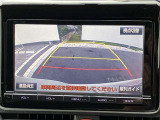 【バックモニター】バックカメラが装着されています。車庫入れが苦手な方もこれがあれば安心ですね