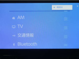 ディスプレイオーディオを装備。スマートフォンと車を繋ぐことで、これまでのナビに加えて色々なサービスが楽しめます。