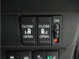◆両側電動スライドドア◆狭い駐車場でも乗り降りが楽々♪お子様が隣の車にドアを当ててしまう心配もございません!小さなお子様連れの方もこれで安心。