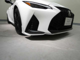 【TRDフロントエアロパーツ】フロントエアロパーツを装着することにより、スポーティーが洗練されます。