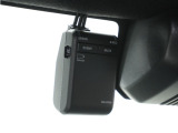 ◆ドライブレコーダー◆映像・音声などを記録する自動車用の装置です。 もしもの事故の際の記録はもちろん、旅行の際の思い出としてドライブの映像を楽しむことができます。