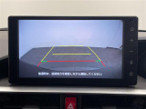 【バックモニター】後ろのカメラの映像がモニターに映し出されるので、後方の見えない死角や、障害物との距離感などもしっかり安全確認することができます!