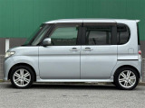 【左サイド】店舗にて現車の確認もいただけますので、お電話で在庫のご確認の上是非ご来店くださいませ!!!
