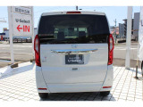 自社の試乗及び代車等で使っていました。