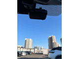 最近では付いてる車も多くなってきました。中古車ではまだまだ付いていればラッキーなドライブレコーダーです♪