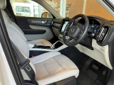 XC40 B4 AWD インスクリプション 4WD 4WD 本革シート