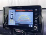 バックモニター付なので後退時に後方が見えるので安心。 車は構造上、死角がたくさんなので万が一を考えると必須ですね。 あくまで補助の為の装備、バックは目視で確認する事が重要ですよ。