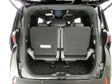 広々としたラゲージスペースを備えています。大きなものや長さのある荷物もしっかりと積み込めます。