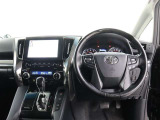 見通しのよいすっきりとした視界で、誰でも運転しやすいです。運転のしやすさは疲れにくさにも繋がりますよ♪