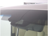 サポカーは、高齢運転者を含めたすべてのドライバーによる交通事故の発生防止・被害軽減対策の一環として、国が推奨する新しい自動車安全コンセプトです。詳しくは販売店スタッフまでおたずねください。