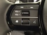 ステアリングリモコンは、運転中でも簡単に音量調整やチャンネル変更もできます!わき見運転防止にもつながるので安心です♪