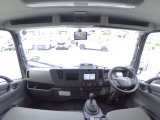 展示車両は全車 クリーニング済。 専門業者さんにて内外装ともにキレイにしてご納車いたします。 また別途、各種コーティングもうけたまわってます。