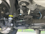お車を安心してお乗りいただく為には、足回りの定期点検が欠かせません。サービスサポート(有償保証)では無料点検もご提供しており、安心のカーライフをお過ごしいただけるサポート体制が整っています。