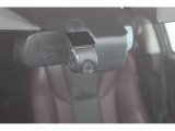 現代の車社会の必需品。ドライブレコーダー装着。エンジン始動後の一部始終を記録します。
