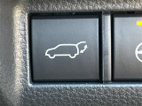 【パワーバックドア】荷物を抱えた状態でもリアゲートの開閉が可能です!お買い物時やアウトドアの際に役立ちますね。